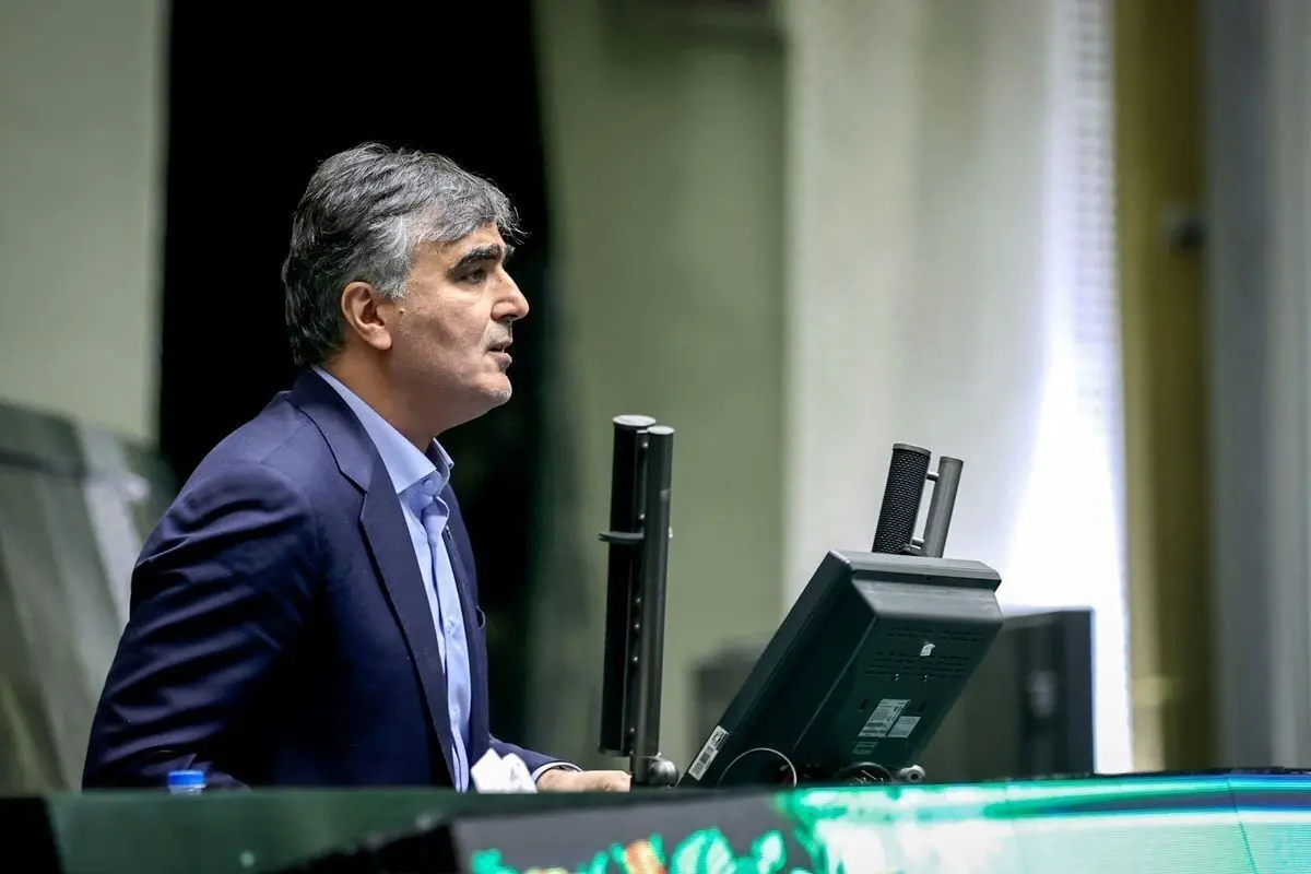 رئیس بانک مرکزی از تامین مالی ارزی ۱۰میلیارد دلاری برای ۱۴ طرح اقتصادی خبر داد