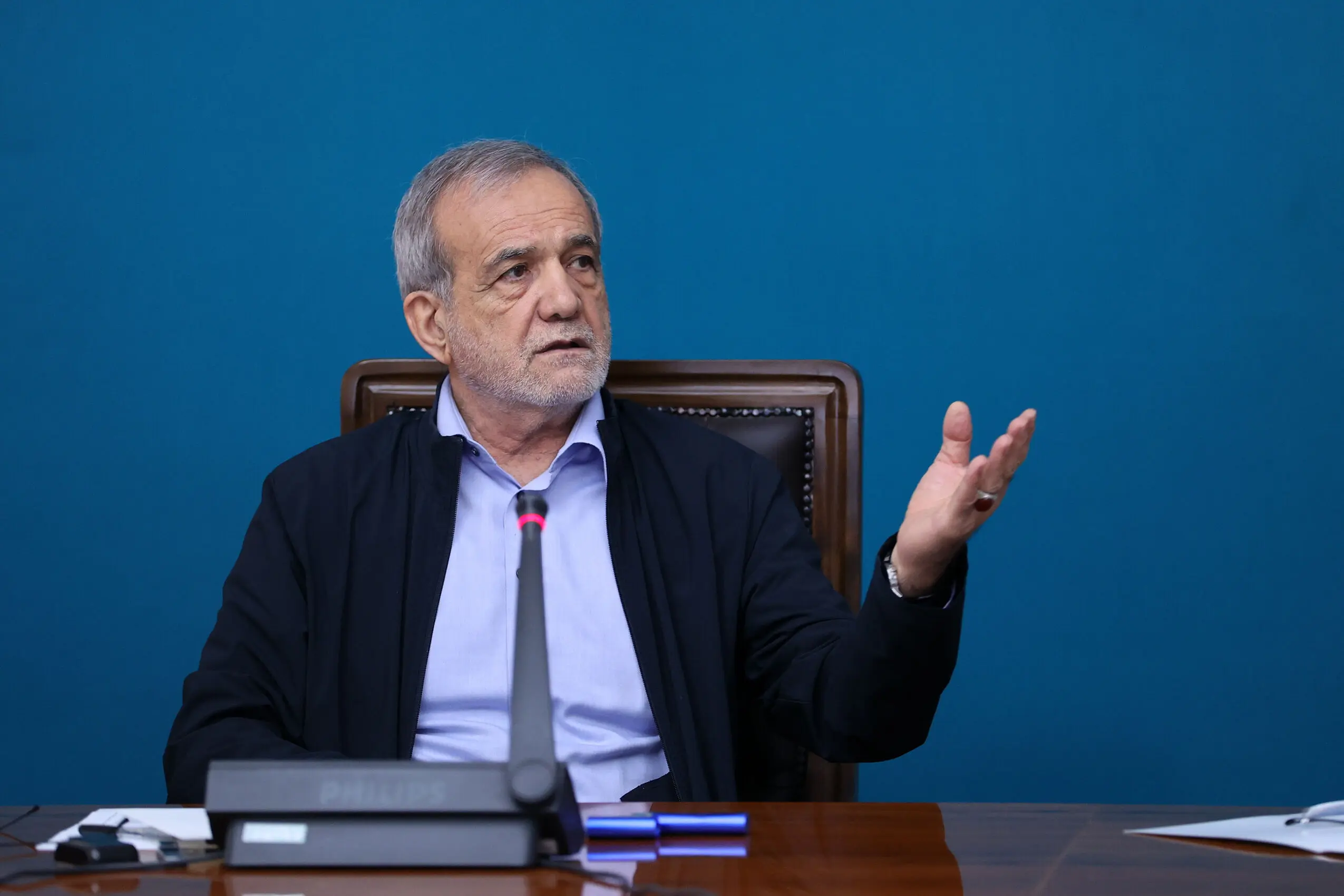 پزشکیان: دریافت خدمات منوط به کد ملی و کد پستی می‌شود