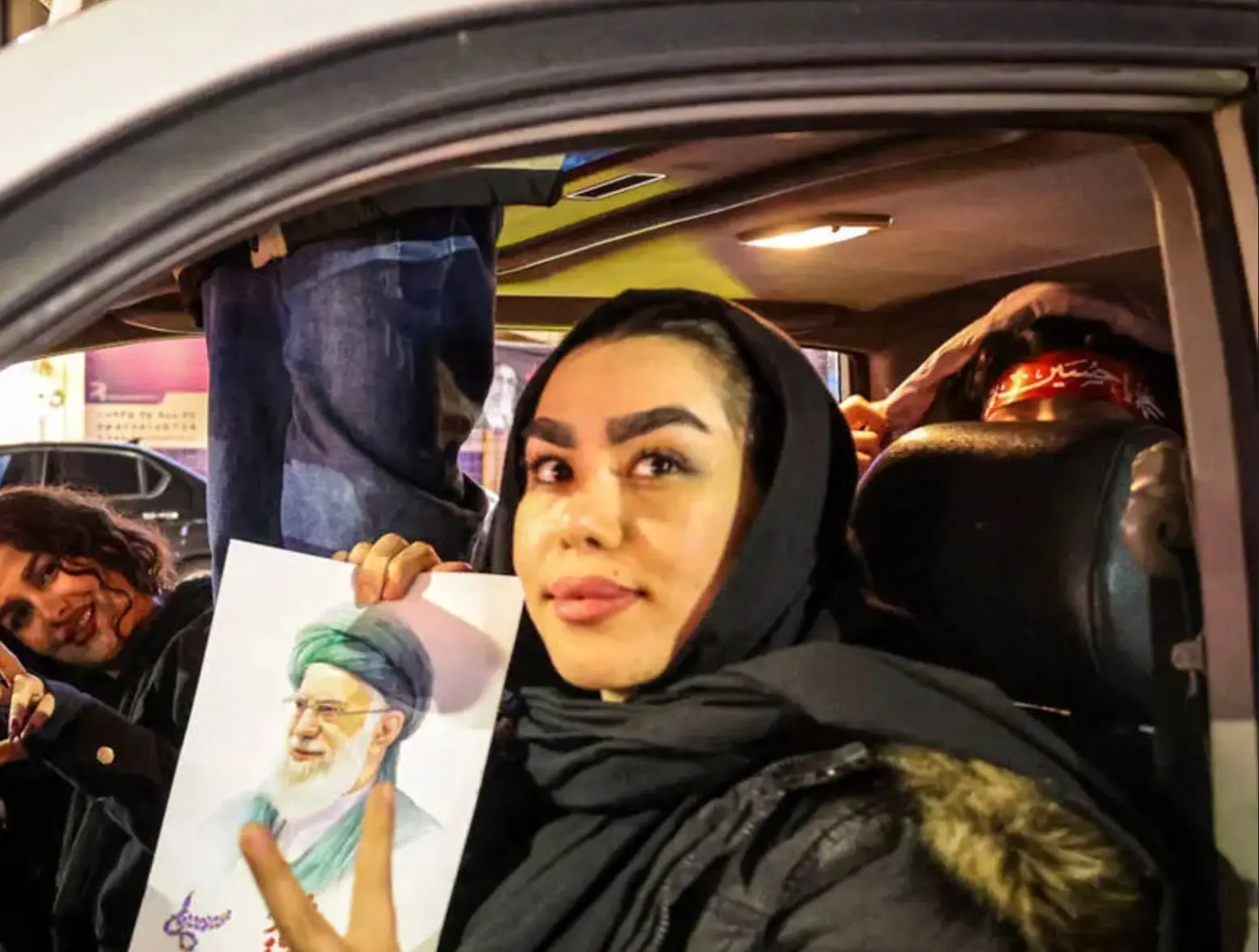 تجمع جمعی از مردم مشهد