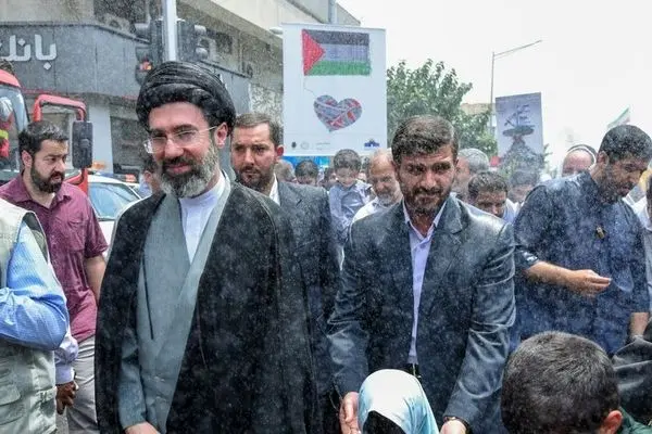 آیت الله سیدمجتبی خامنه‌ای در قاب تصاویر