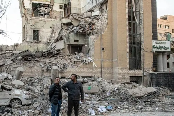 تصاویر؛ حمله هوایی به خیابان کارگر جنوبی تهران