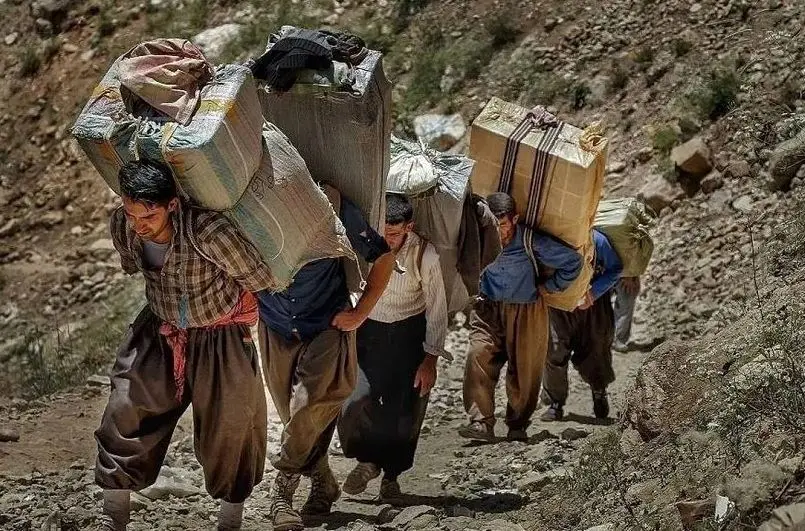 ممنوعیت ورود سه کالای لوازم خانگی از طریق کولبری‌