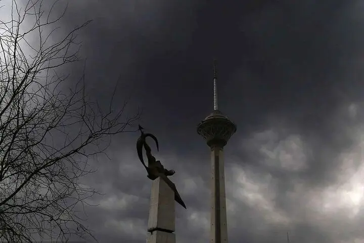 چرا شرکت کنترل کیفیت هوای تهران آلودگی ناشی از انفجار مخازن نفت را ثبت نکرد؟