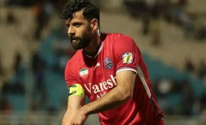 تصویر؛ بستری شدن ستاره پرسپولیسی به دلیل حمله قلبی