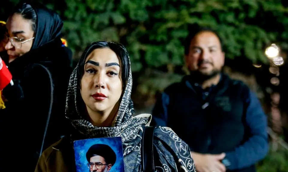 تصاویر؛ مراسم بیعت با رهبری جدید در میدان ونک