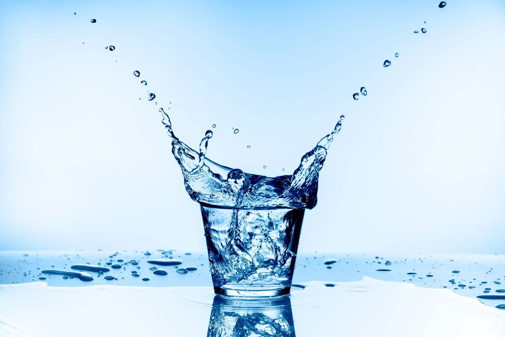 تحقیقات جدید: کاهش اضطراب با نوشیدن آب؛ آیا ممکن است؟