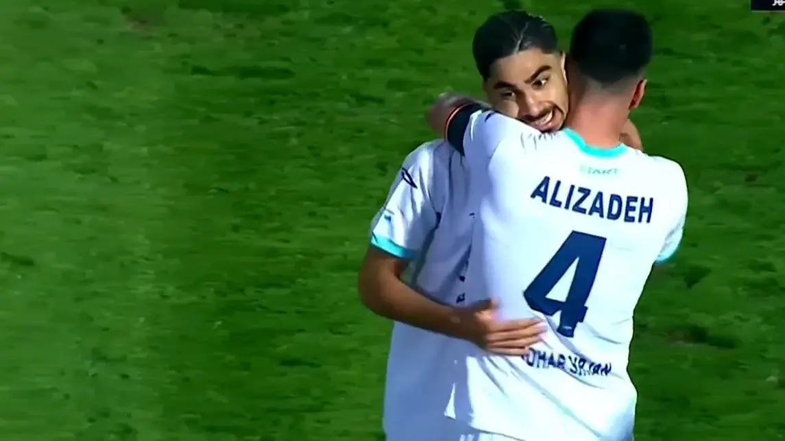 ببینید؛ گل اول گل گهر به استقلال توسط شهرآبادی دقیقه ۳۷