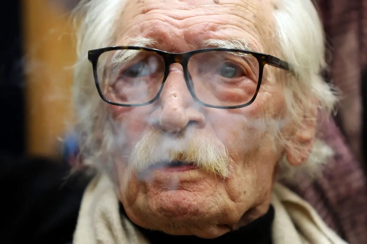 تصاویر؛ رونمایی از «شاملو؛ صد پرتره» با حضور بزرگان ادبیات 