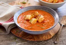 طرز تهیه سوپ گوجه و پنیر؛ سوپ داغ و خوشمزه برای روزهای سرد 