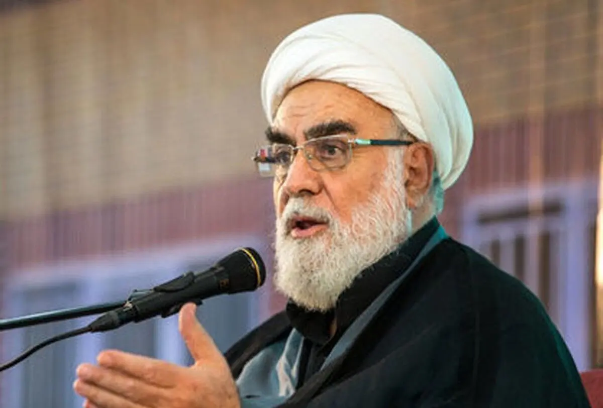 محمدی گلپایگانی: تمام وسایل زندگی شخصی رهبر شهید به اندازه یک بار وانت بیشتر نمی‌شد
