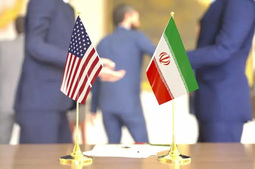 کوروش احمدی: احتمال جنگ محدود است، اما سایه تهدید همچنان بر معادلات باقی خواهد ماند
