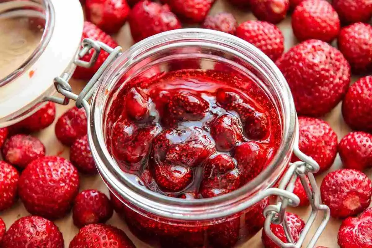 مربای توت فرنگی را با این روش ویژه درست کنید!

