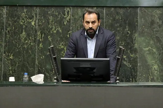 نماینده مجلس: جای تعجب است که گفته می‌شود برخی افراد «انقلابی» هستند