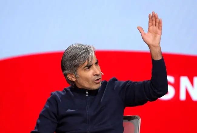 ببینید؛ گریه‌های شمسایی در هیئت مداح حمله کننده به فردوسی‌پور