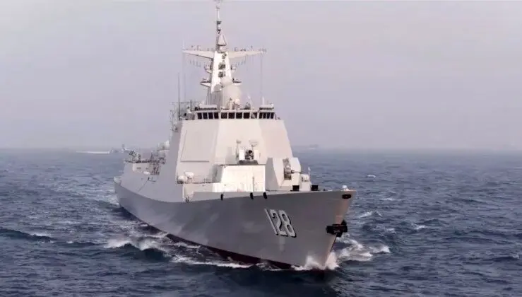 ناوشکن جدید چین وارد آب‌های آزاد شد