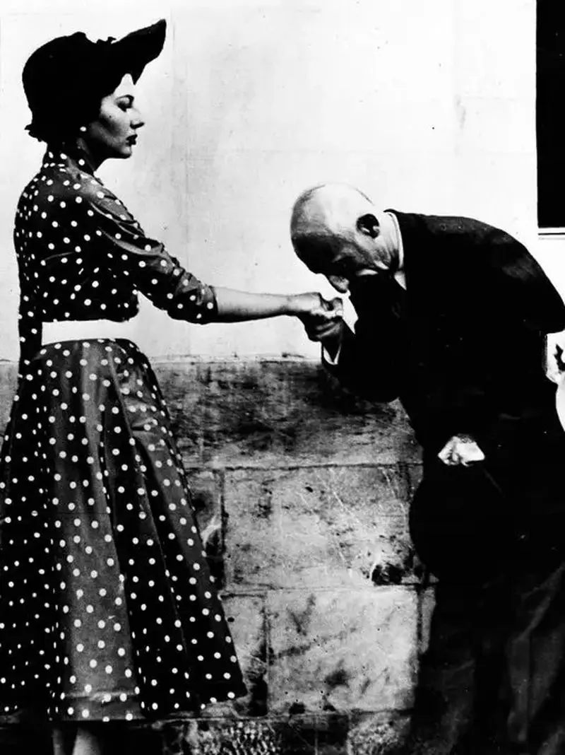 مصدق و ثریا اسفندیاری