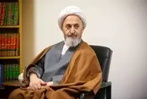 آیت الله سبحانی: موتورسواری بانوان ذاتا حرام شمرده نمی‌شود
