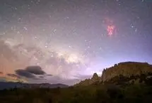 لحظه شگفت‌انگیز ظهور جن‌های سرخ در آسمان نیوزیلند