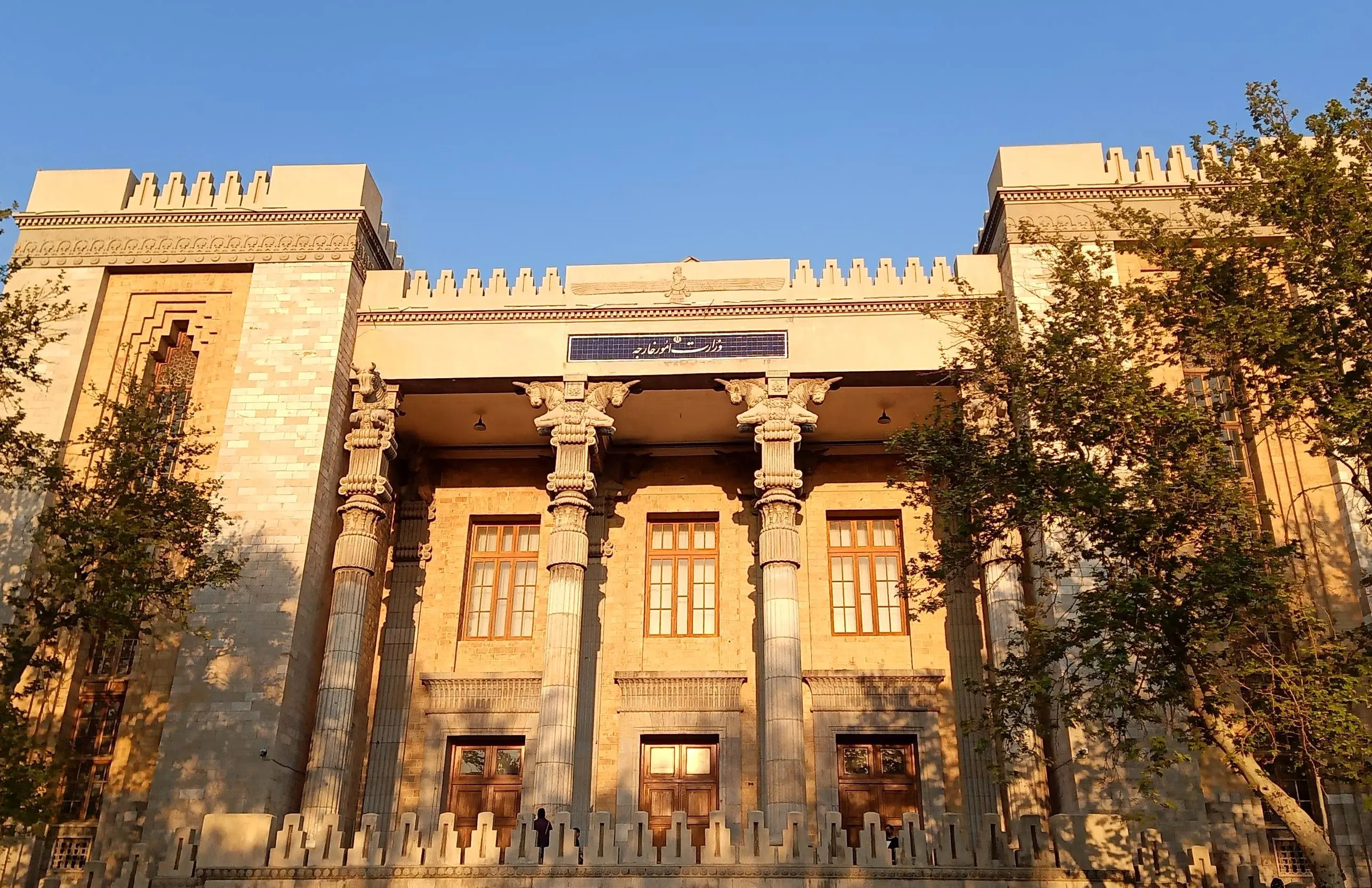 واکنش وزارت خارجه به ممنوعیت ورود ایرانیان به خاک آمریکا