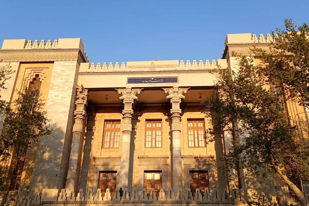 واکنش وزارت خارجه به ممنوعیت ورود ایرانیان به خاک آمریکا