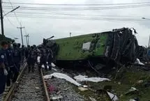 حداقل ۸ کشته براثر برخورد قطار به اتوبوس در تایلند
