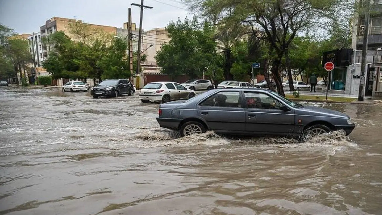 بارش شدید باران در قشم، دستور تخلیه یک روستا صادر شد