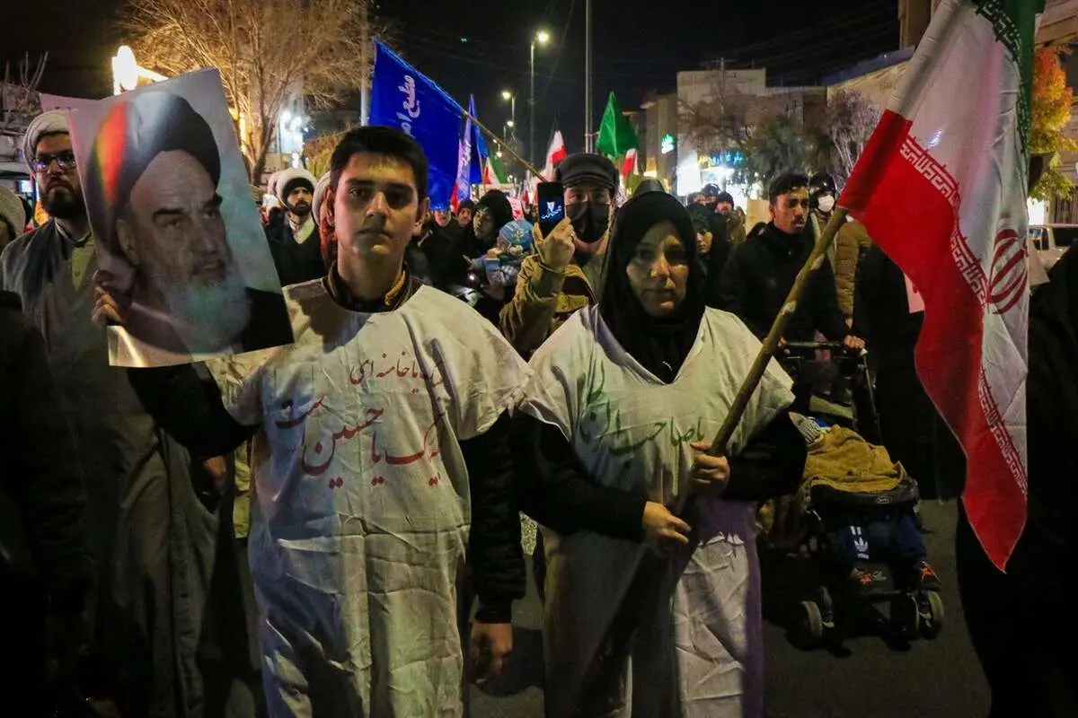 تصاویر؛ کفن پوشان در قم
