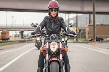 ابلاغ رسمی مصوبه صدور گواهینامه موتورسیکلت برای بانوان