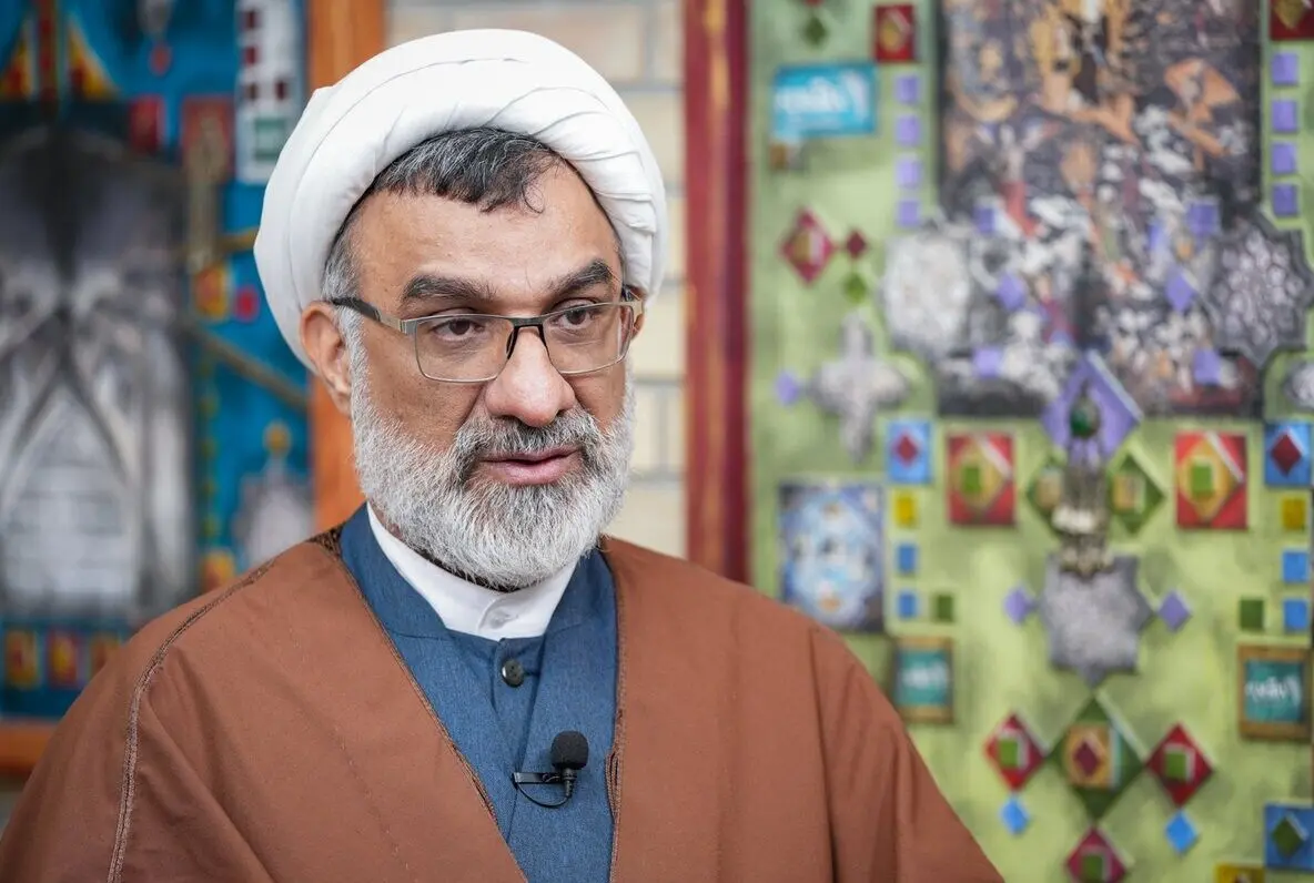 دبیر شورای عالی فرهنگی: دانشگاه آزاد اسلامی مانع مهاجرت نخبگان است