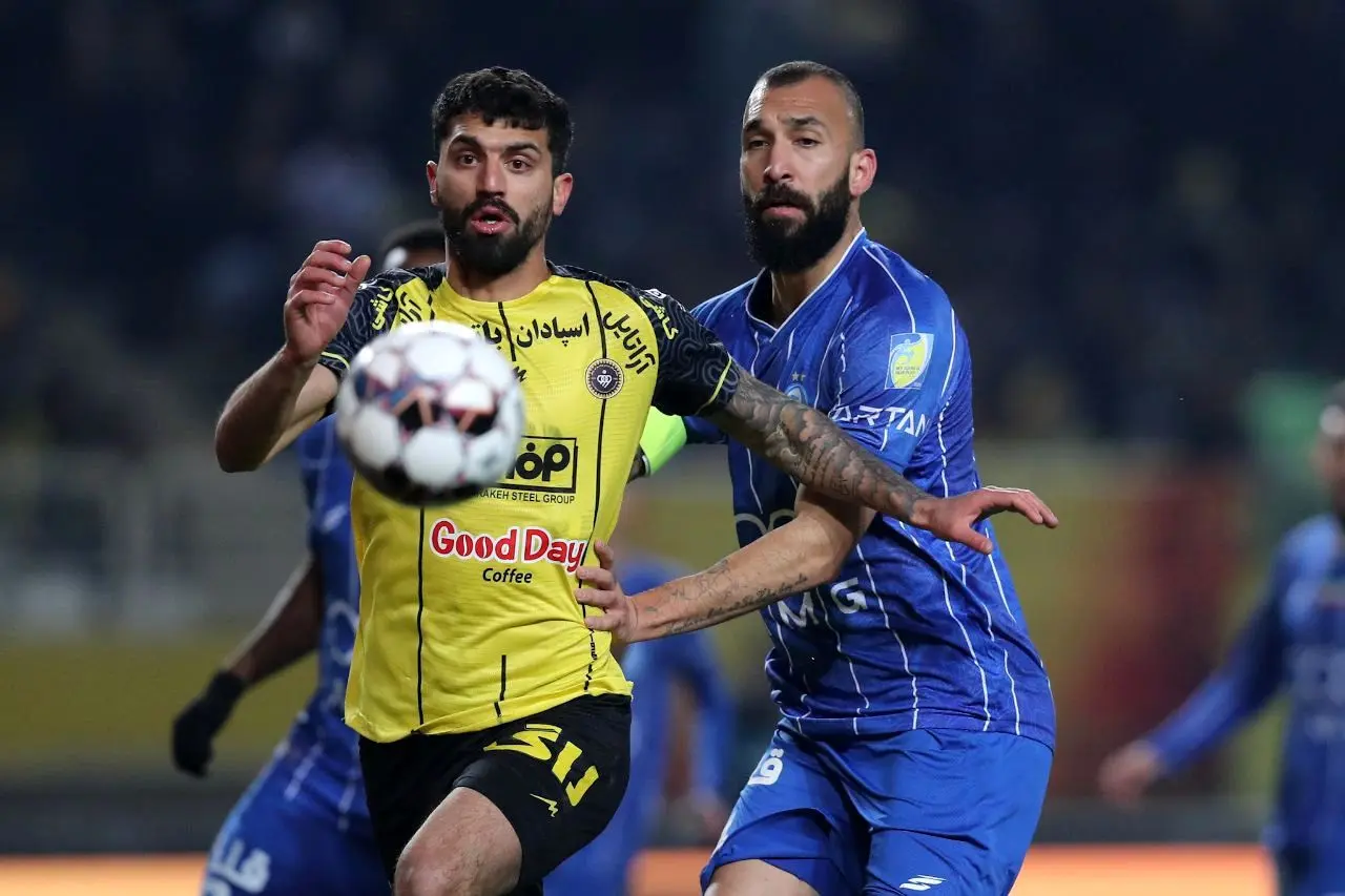 جدول لیگ برتر در پایان نیم‌ فصل اول بعد از باخت سپاهان مقابل استقلال