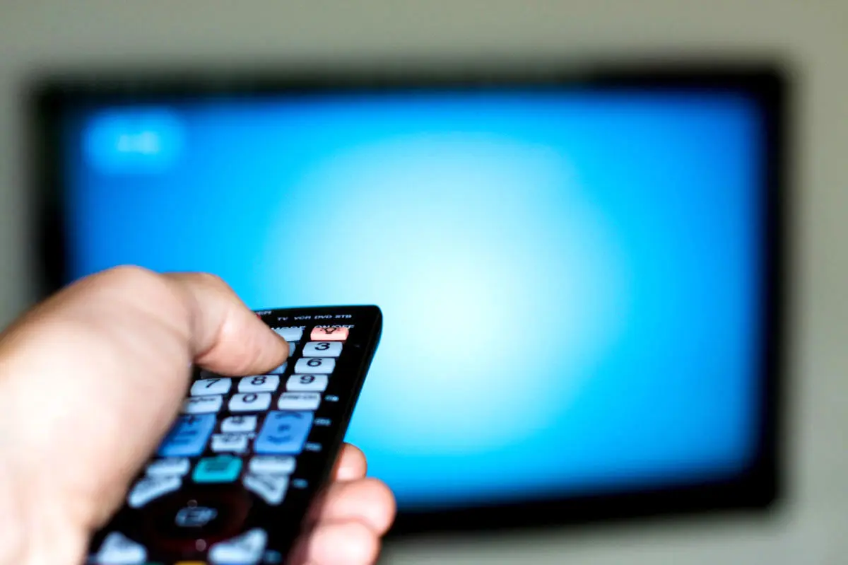 پخش روتین برنامه‌ها در تلویزیون و نمایش خانگی
