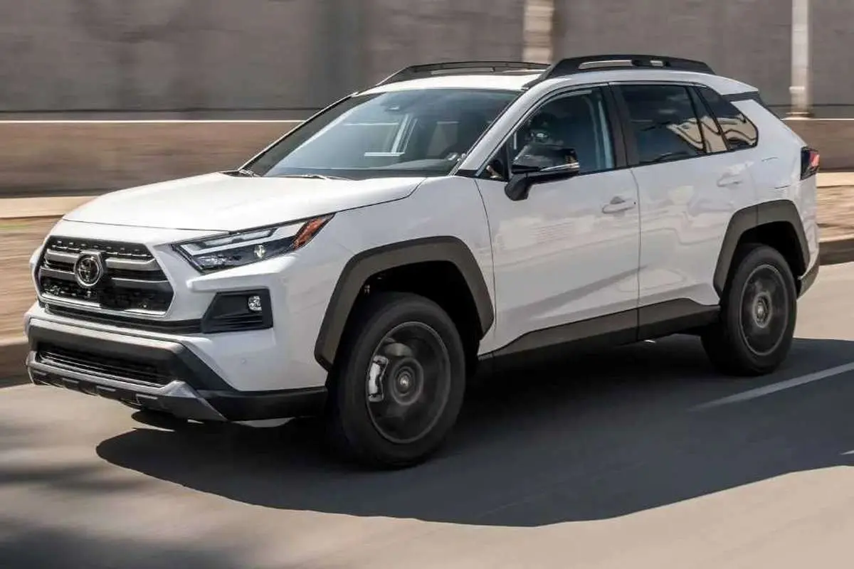 آغاز پیشفروش تویوتا RAV4 ADVENTURE PLUS با پلاک ملی از سوی آذریوردسال