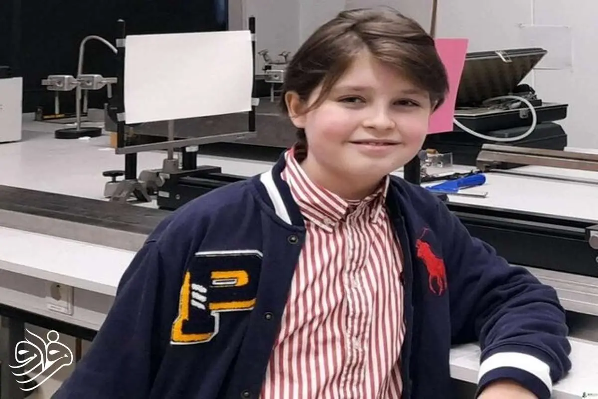 اینشتین کوچک ۱۵ ساله دکترای فیزیک کوانتومی گرفت!