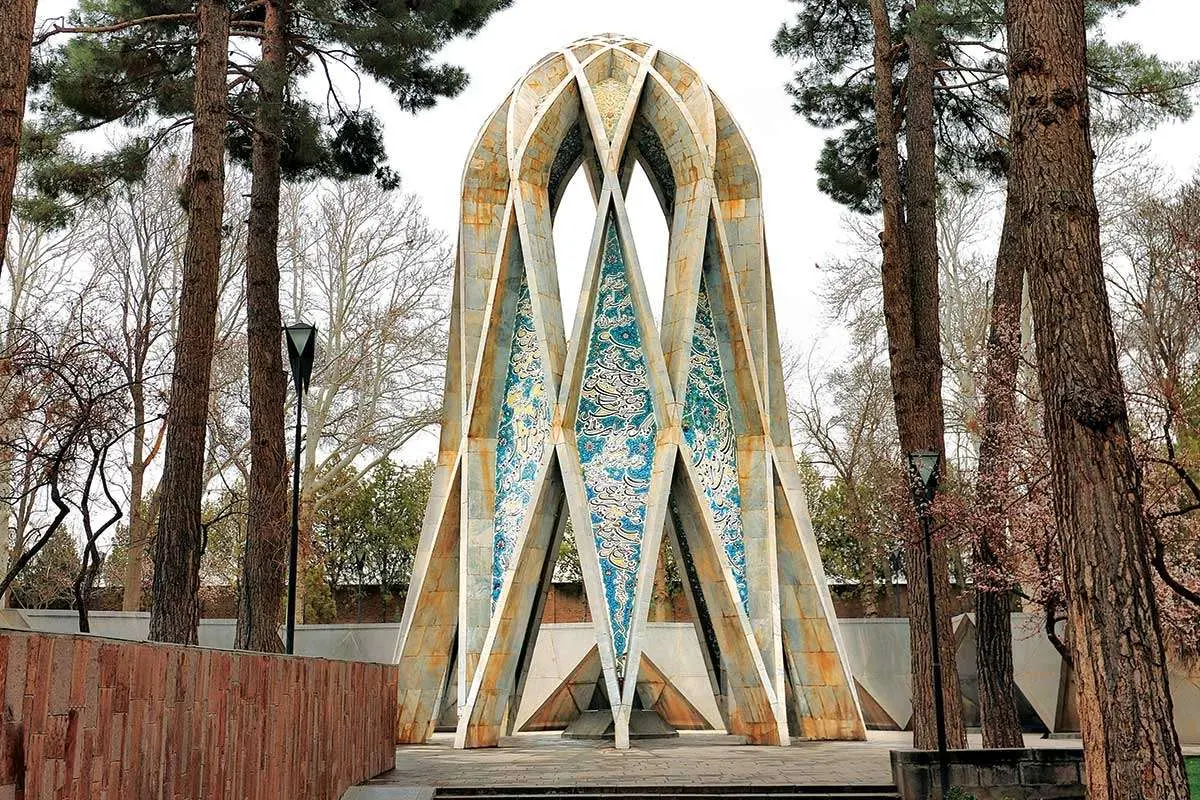 آفرینش آرامگاه خیام تولدی دیگر پس از ۹ قرن سکوت