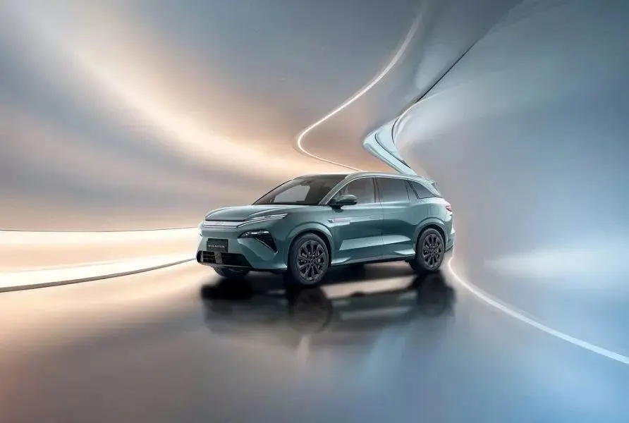 شاسی‌بلند لوکس بی‌وای‌دی آتو ۸ رسما عرضه شد