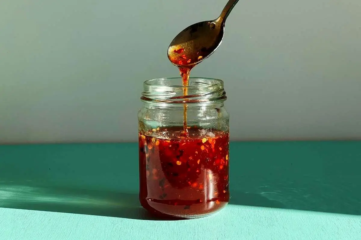 این چاشنی تند و شیرین، پرجستجوترین غذای سال ۲۰۲۵!