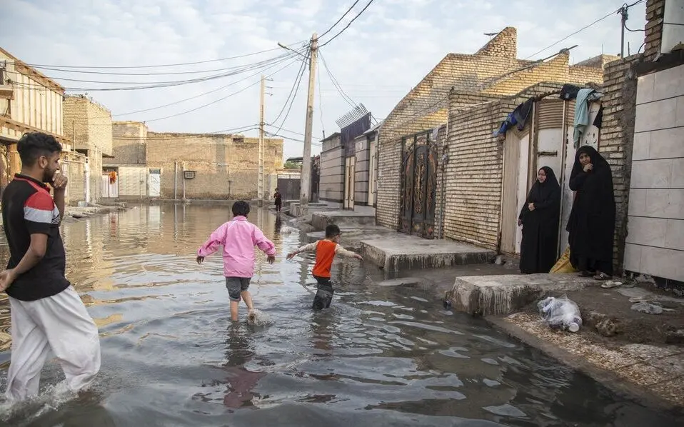 ببینید؛ آبگرفتگی شدید معابر در اهواز