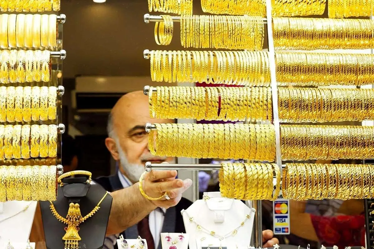 قیمت طلا 18 عیار امروز دوشنبه 17 شهریور؛ طلا دوباره خیز برداشت