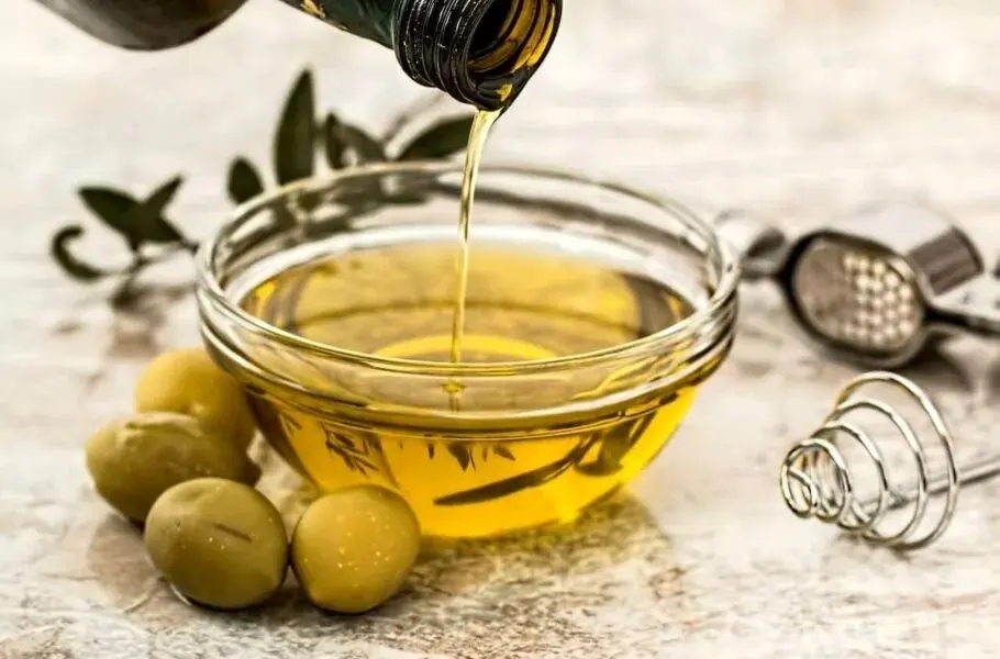 چگونه مصرف روغن‌های گیاهی سالم باعث اضافه وزن می‌شود؟

