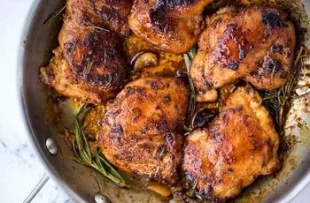 طرز تهیه مرغ تنوری با سیر و کره؛ مرغ لذیذ و خوشبو

