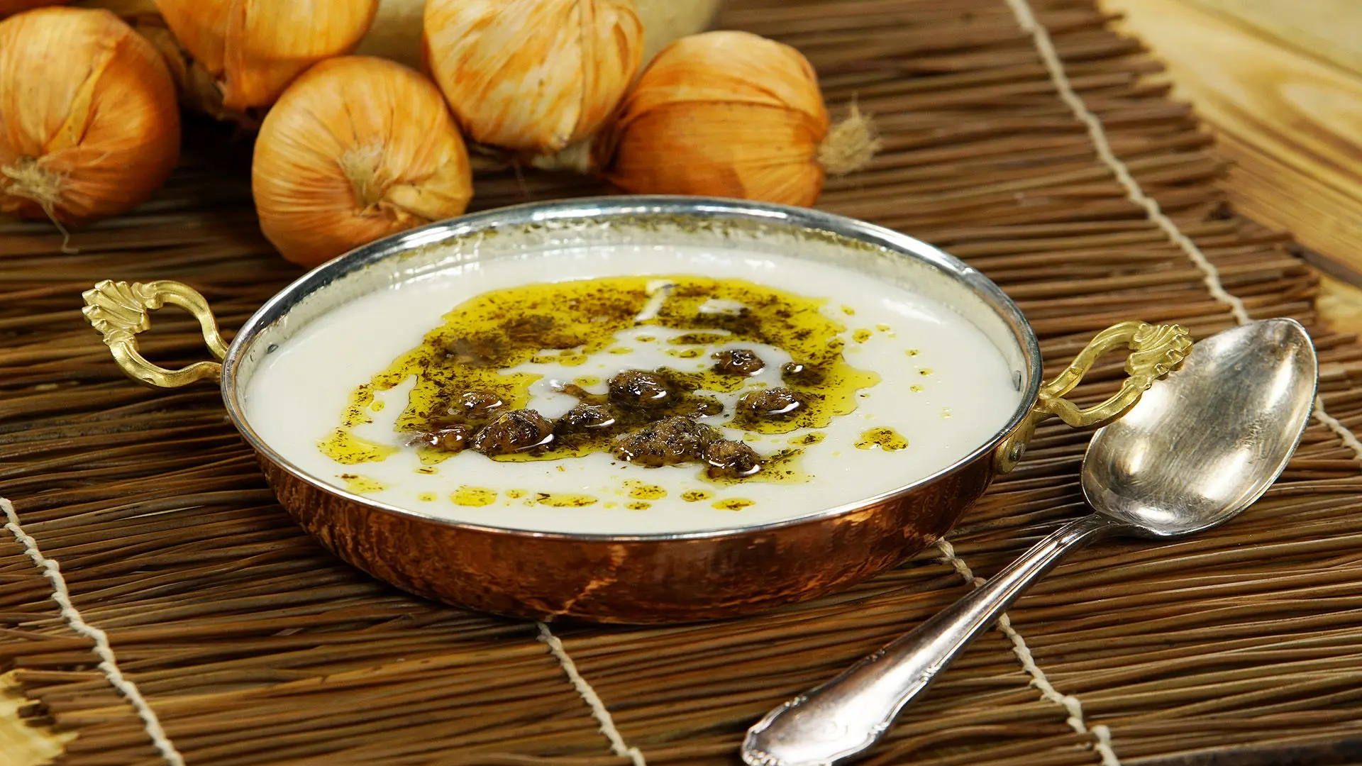 طرز تهیه سوپ کوفته‌دار ترکی؛ سوپ خوشمزه مخصوص زمستان 
