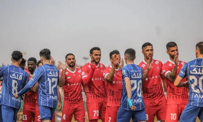 نیمه اول دربی روی کاکل ۴ بازیکن!