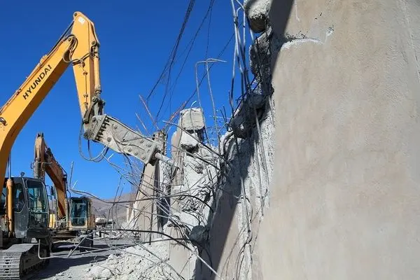 تصاویر؛ تخریب دیوار زندان رجایی‌شهر