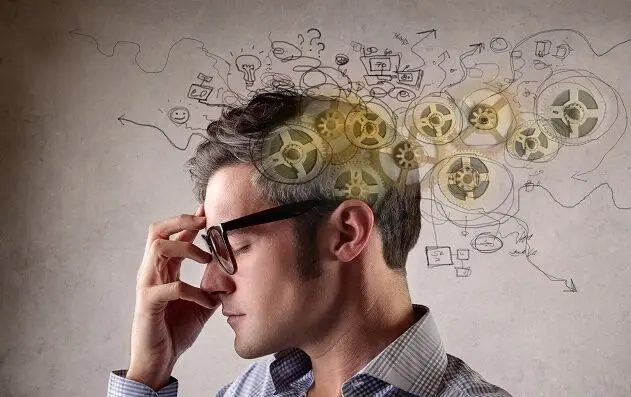 چرا افراد باهوش‌ تصمیمات بهتری می‌گیرند؟