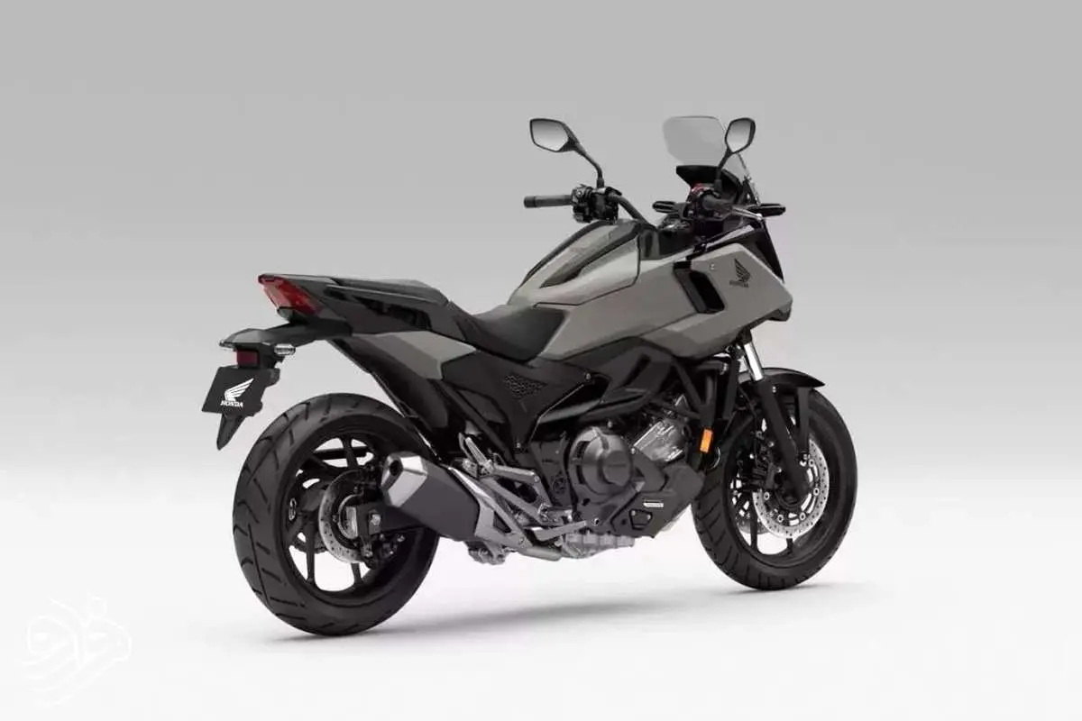 هوندا NC750X ۲۰۲۶ با فیس‌لیفت و رنگ خاکستری مات، در راه است