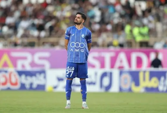 ببینید؛ کتری آب جوش روی پرسپولیسی‌ها ریختم!