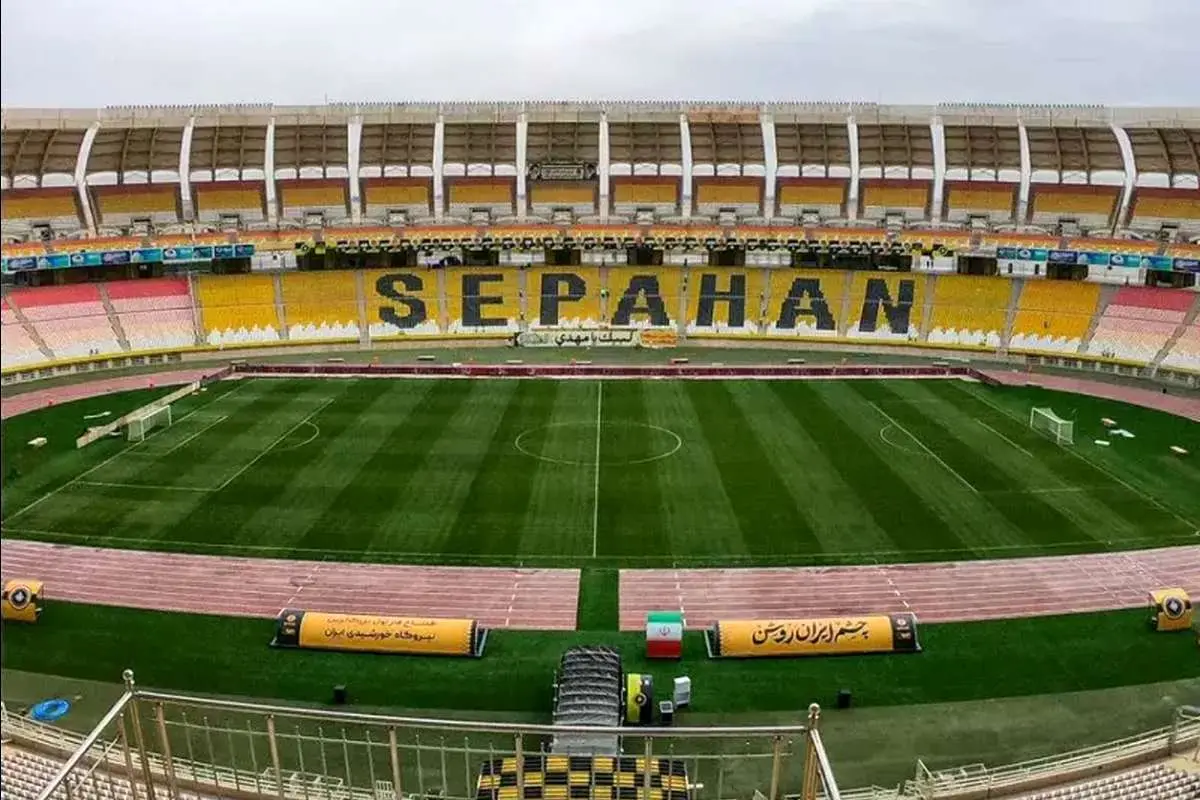 قطعی برق وسط بازی سپاهان - ملوان در نقش جهان