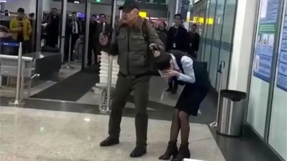 گروگان‌گیری در فرودگاه با فداکاری یک شهروند پایان یافت