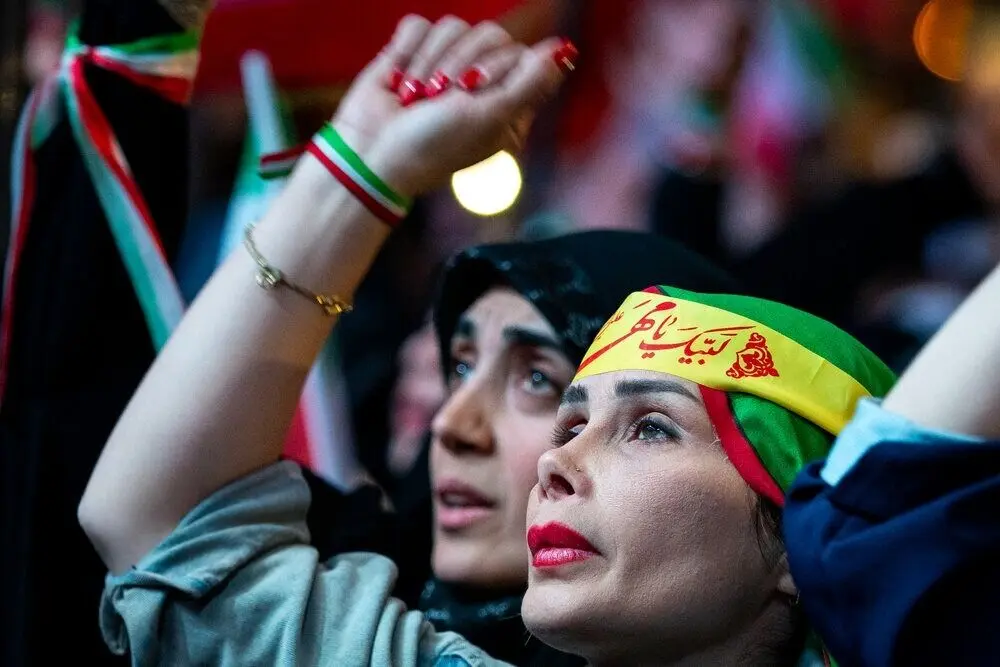 قاب‌‎هایی از اجتماع شبانه در تهران