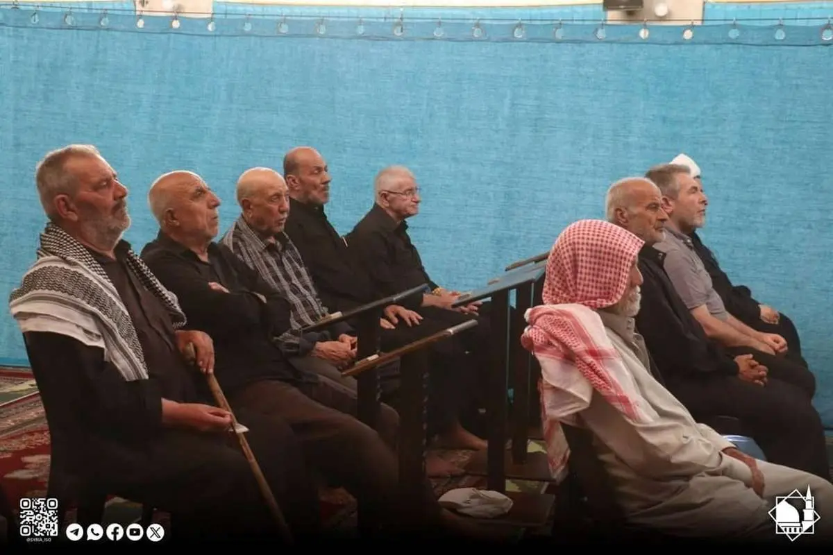 تصاویر؛ تکذیب بسته بودن حرم حضرت زینب(س)
